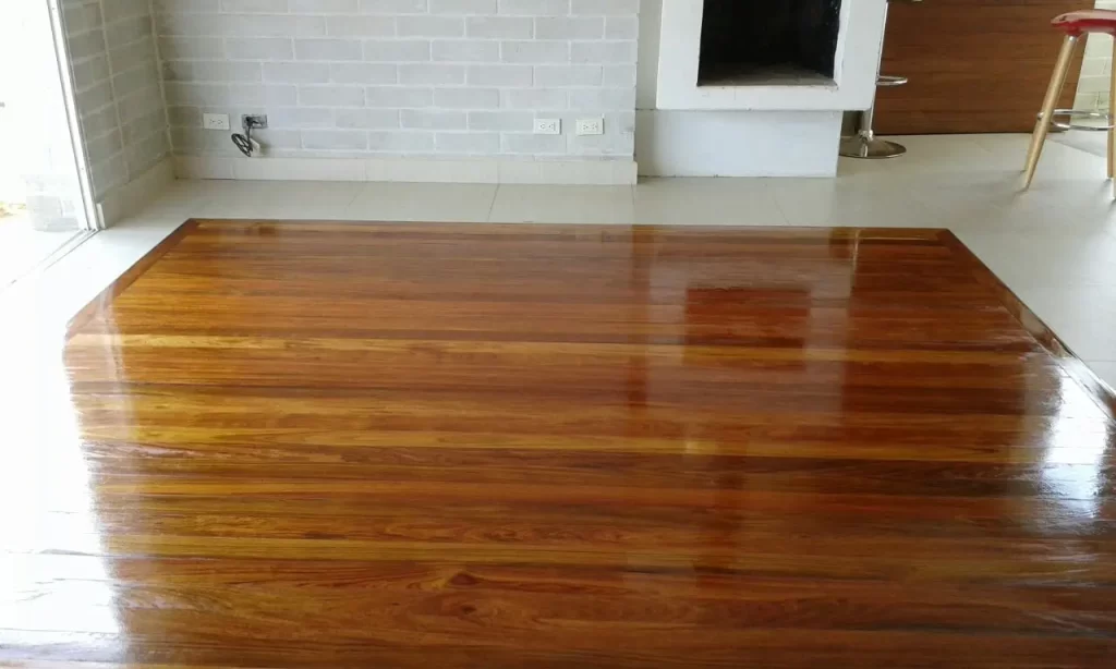 piso de madera de algarrobo